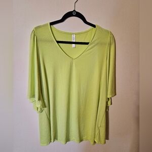 Dear Scarlett Women's Lime Green V-Neck Top